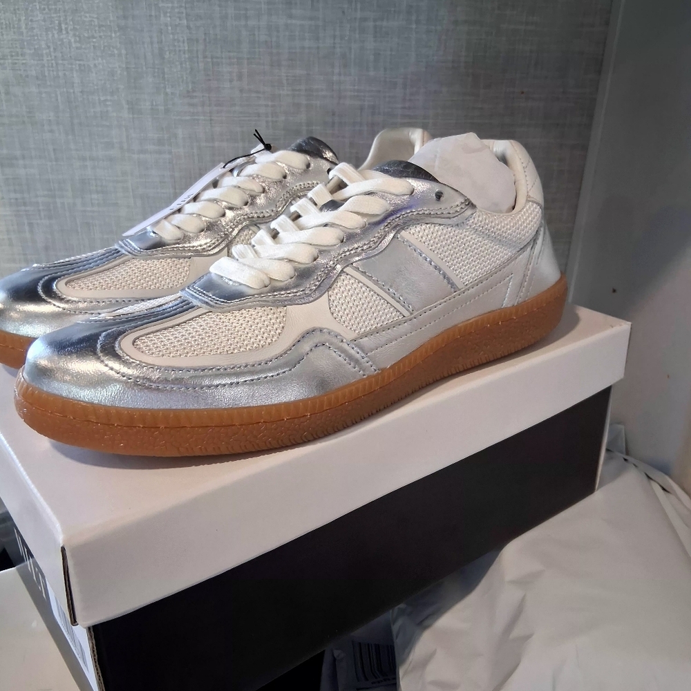 WILT Sneakers Women's Size 10 Silver Metallic Gum Sole BRAND-NEW w/tag/box - Picture 8 of 10